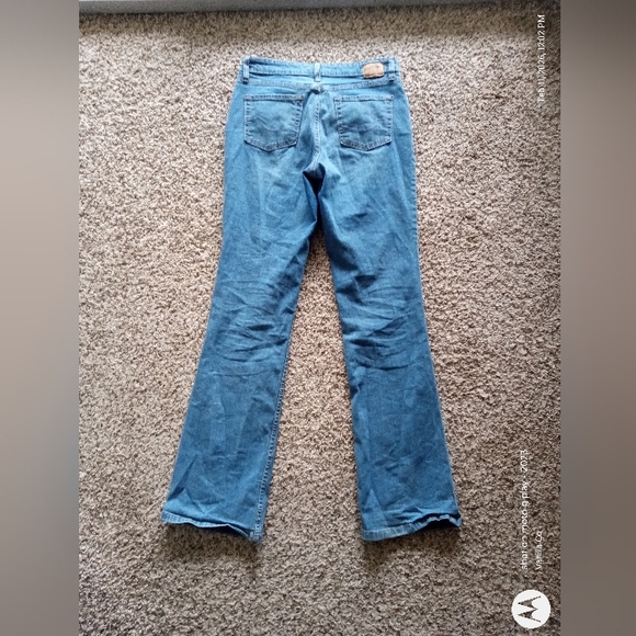 Levi Strauss Women's At Waist Bootcut Flare Stretch Jean Blue Size Medium 8 Long - Picture 4 of 6